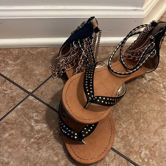 Sandals - Picture 3 of 7